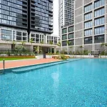 Olympic Park Stylish Apt With Gym Pool Good View