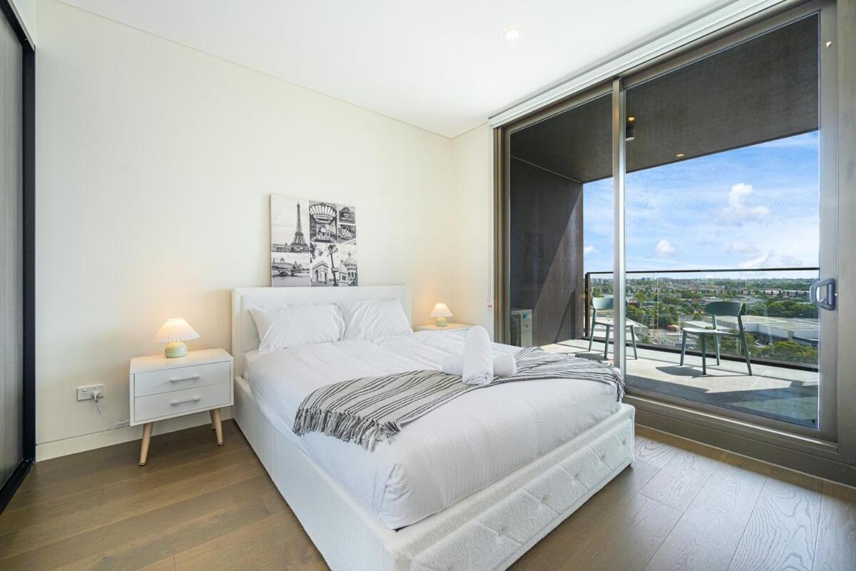 Olympic Park Stylish With Gym Pool Good View Sydney
