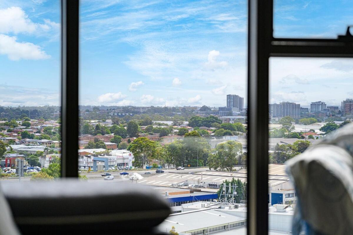 Olympic Park Stylish With Gym Pool Good View Apartment Sydney